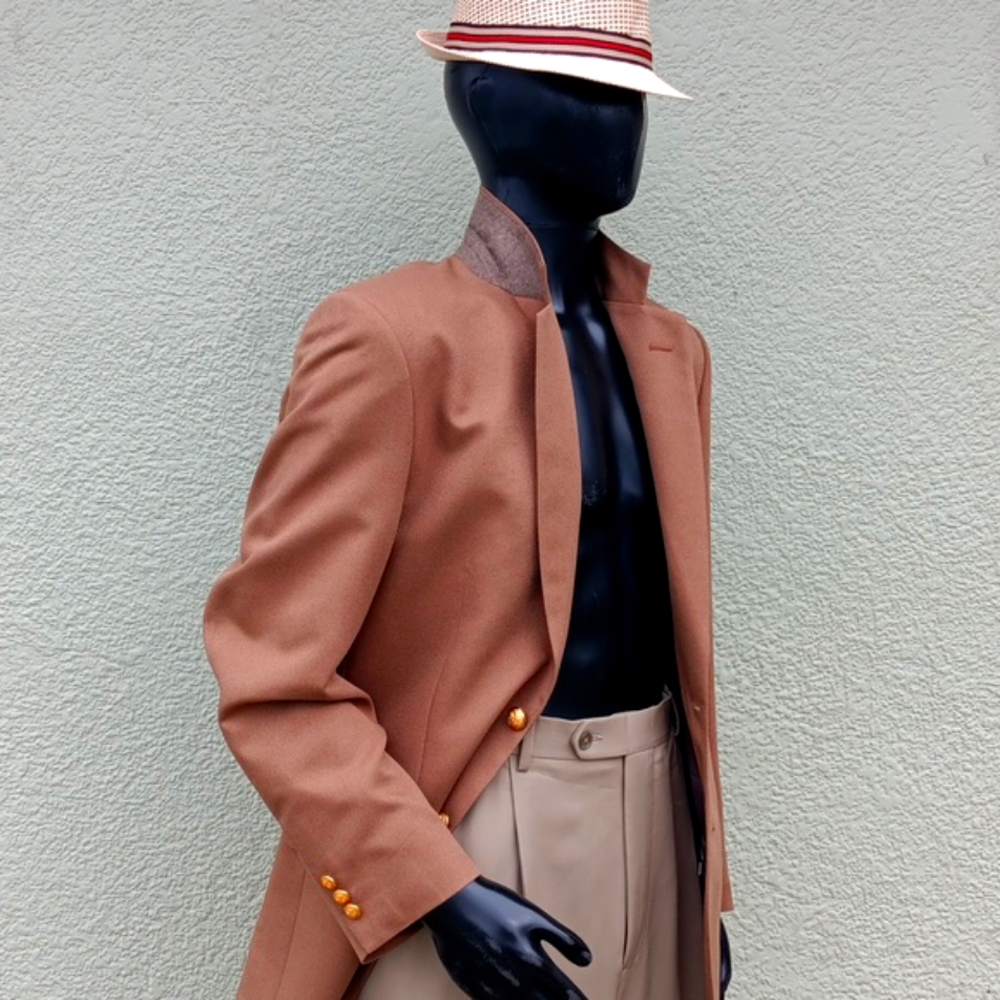 Cordovan & Grey Ltd. Men's Vintage (2) Gold Button Accented Lux Blazer